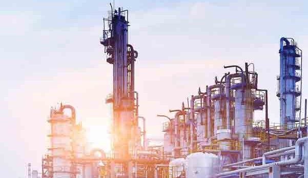 The Shifting Sands of Oil: Myths, Markets, and the Messy Reality of Energy’s Future